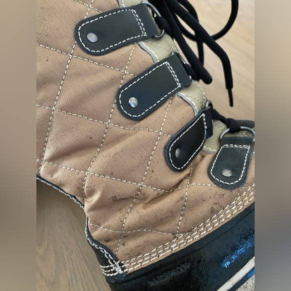 Sorel boots - Picture 7 of 11
